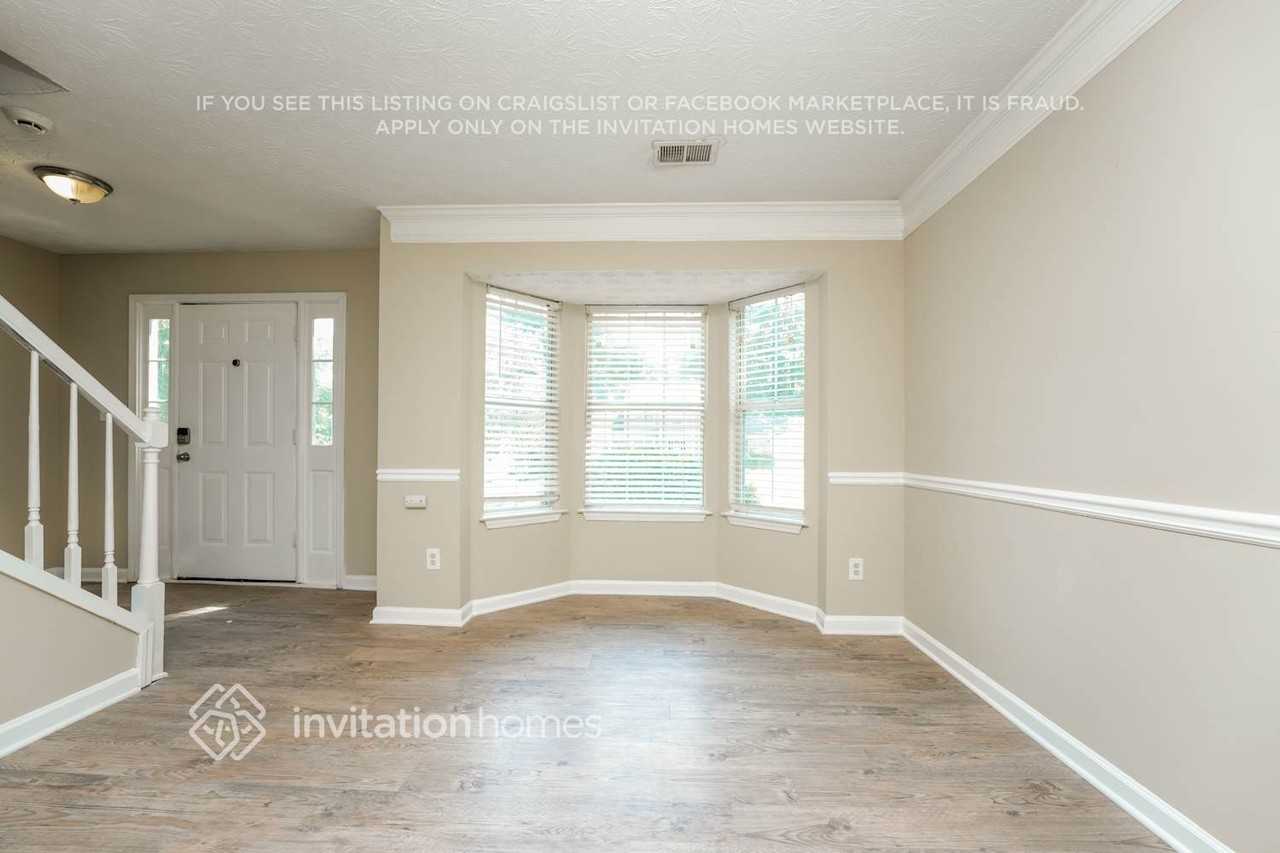 1059 Shadow Lake Dr - Photo 7 of 19