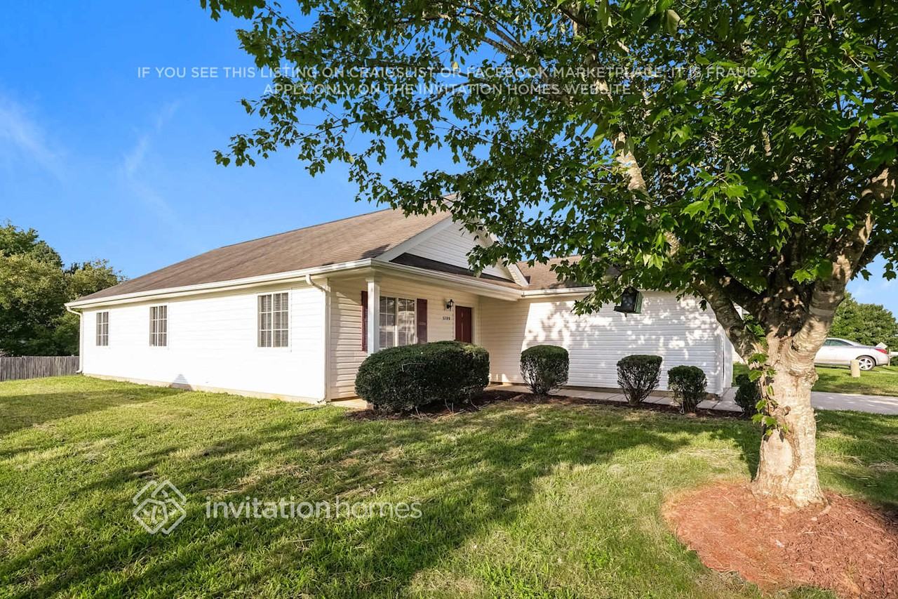 3789 Foxton Dr - Photo 3 of 17