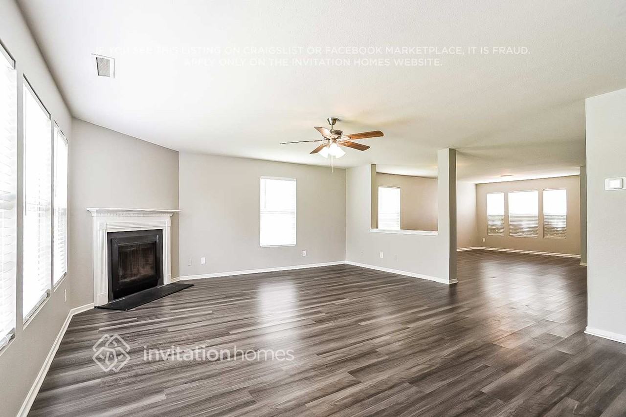 1628 Bray Dr - Photo 4 of 18