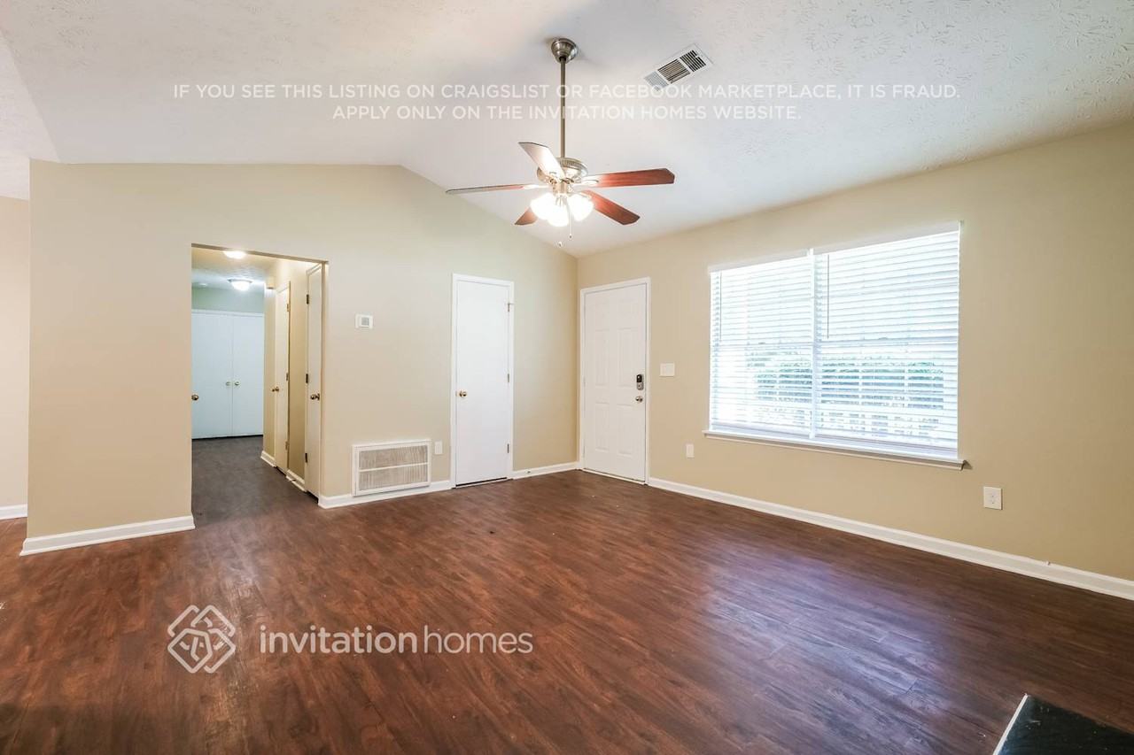 2805 Wildflower Ln - Photo 5 of 17