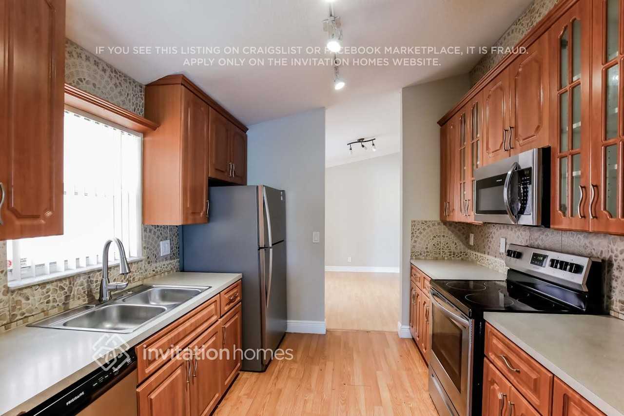 13081 Sw 54th Ct - Photo 6 of 17