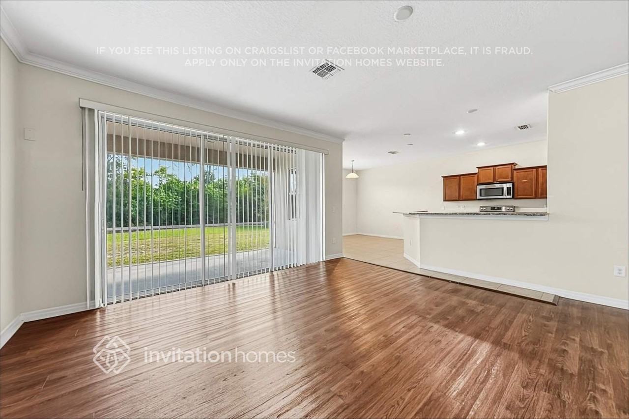1423 Tahoe Springs Ct - Photo 6 of 26