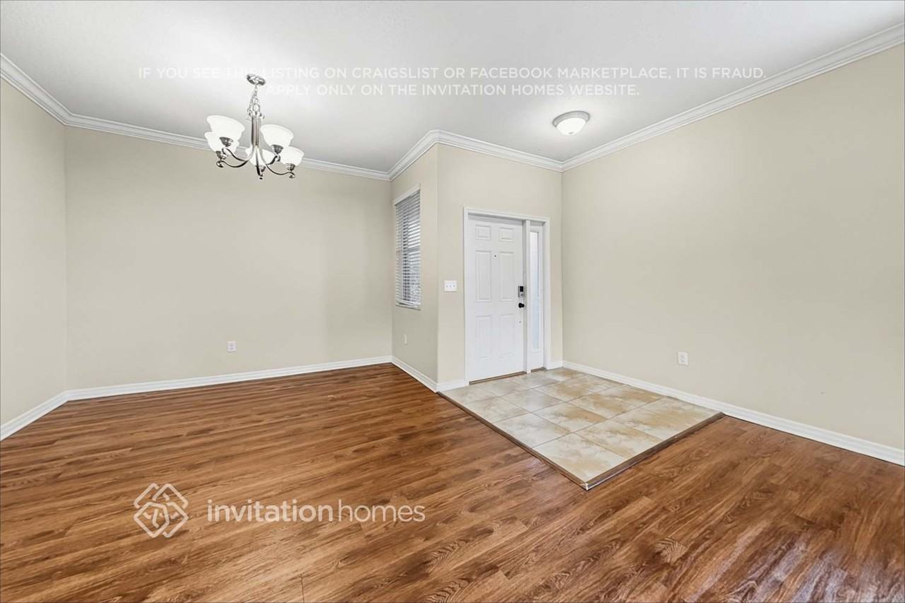 1423 Tahoe Springs Ct - Photo 7 of 26