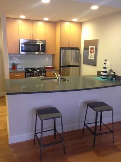 Sutton Plaza Apartments - Photo 2 of 20
