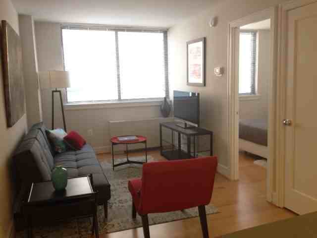 Sutton Plaza Apartments - Photo 3 of 20