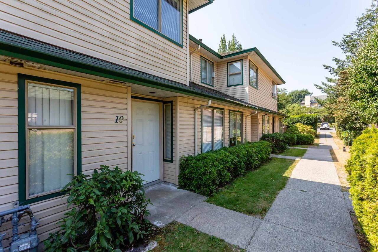 Chelsea Court Townhomes - Photo 2 of 12