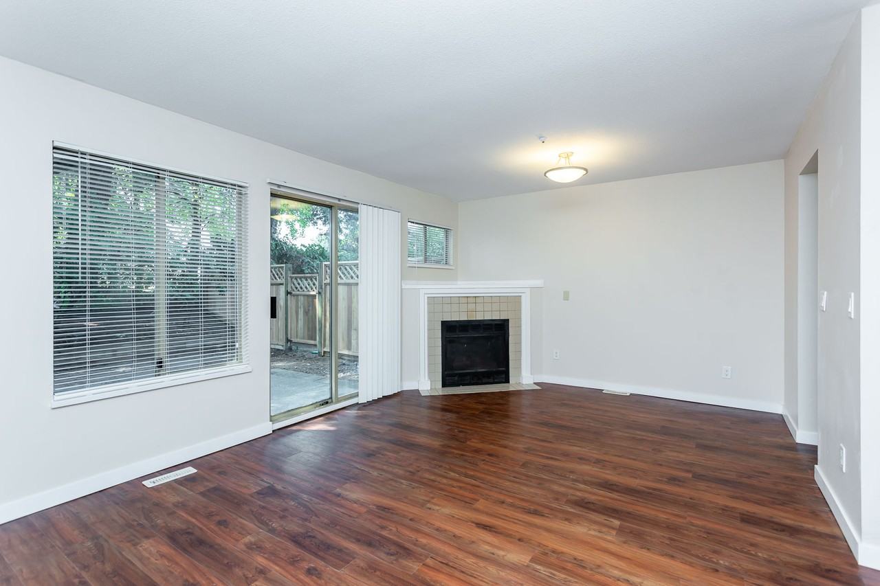 Chelsea Court Townhomes - Photo 6 of 12