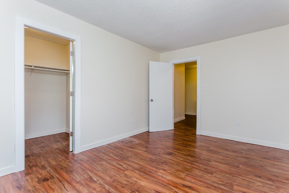 Penderville Apartments - Photo 5 of 12