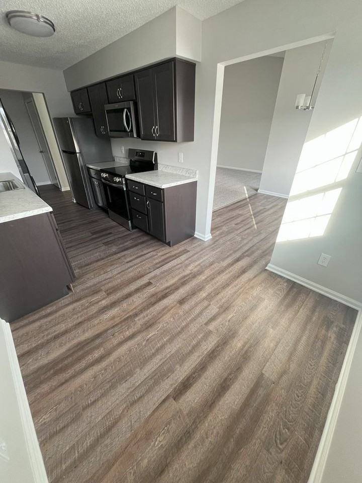 Adams Station Apartments - Photo 4 of 24
