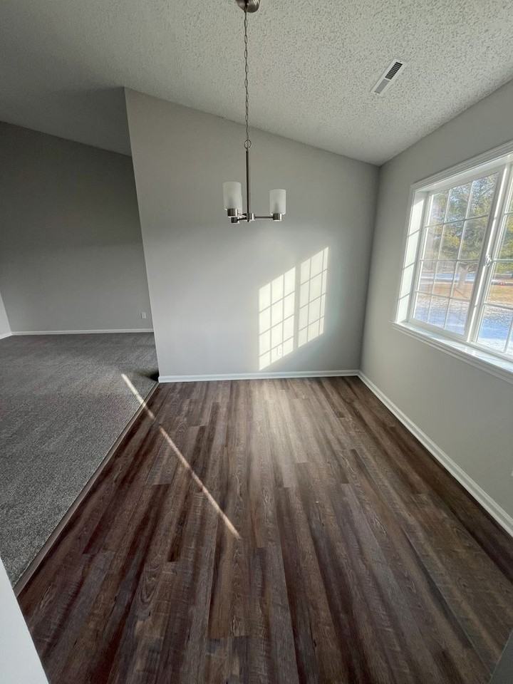Adams Station Apartments - Photo 5 of 24