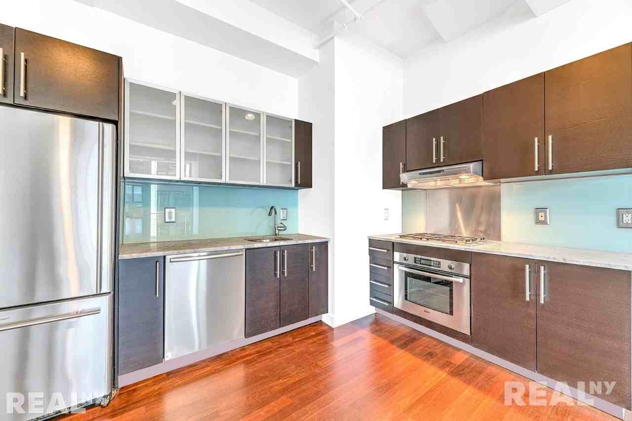 Gold St #4K - Photo 3 of 15