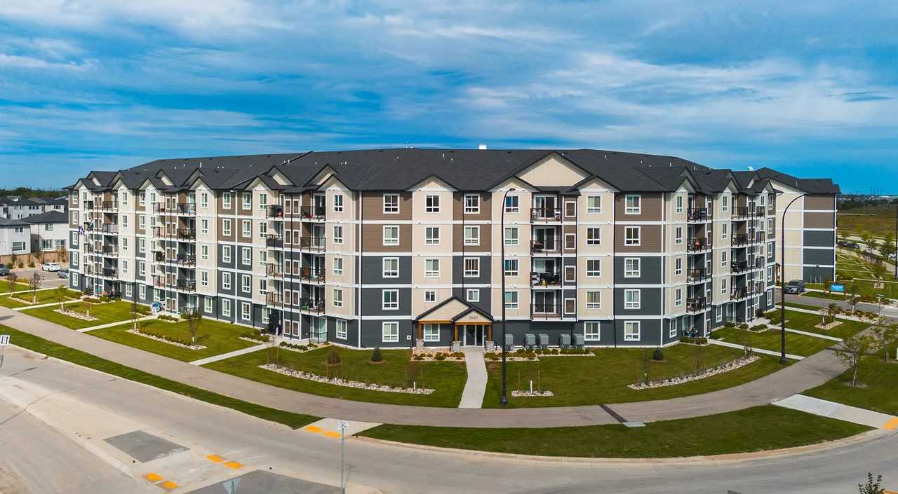Highland Views Apartments - Photo 2 of 19