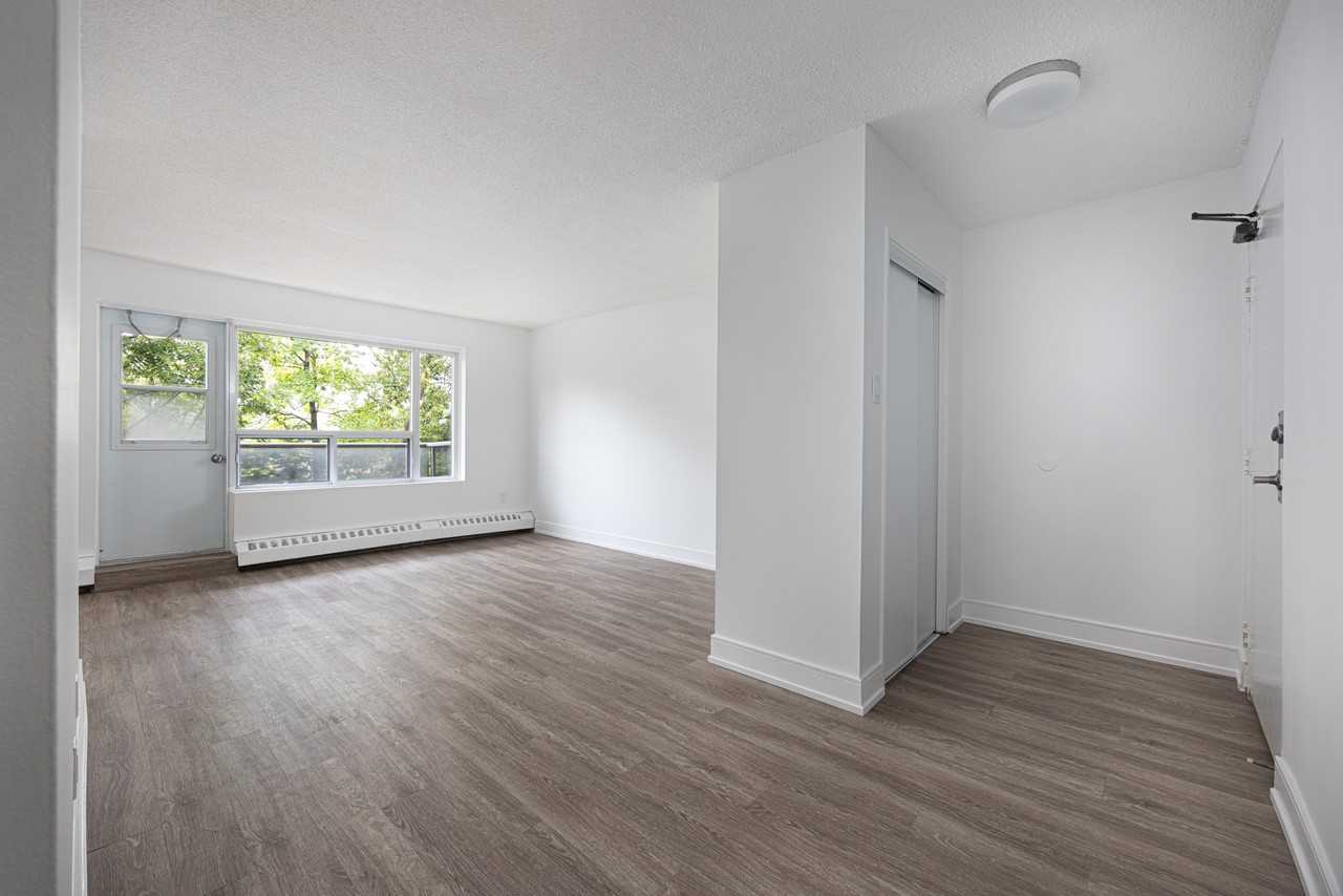 274-278 Cedar Avenue - Photo 5 of 20