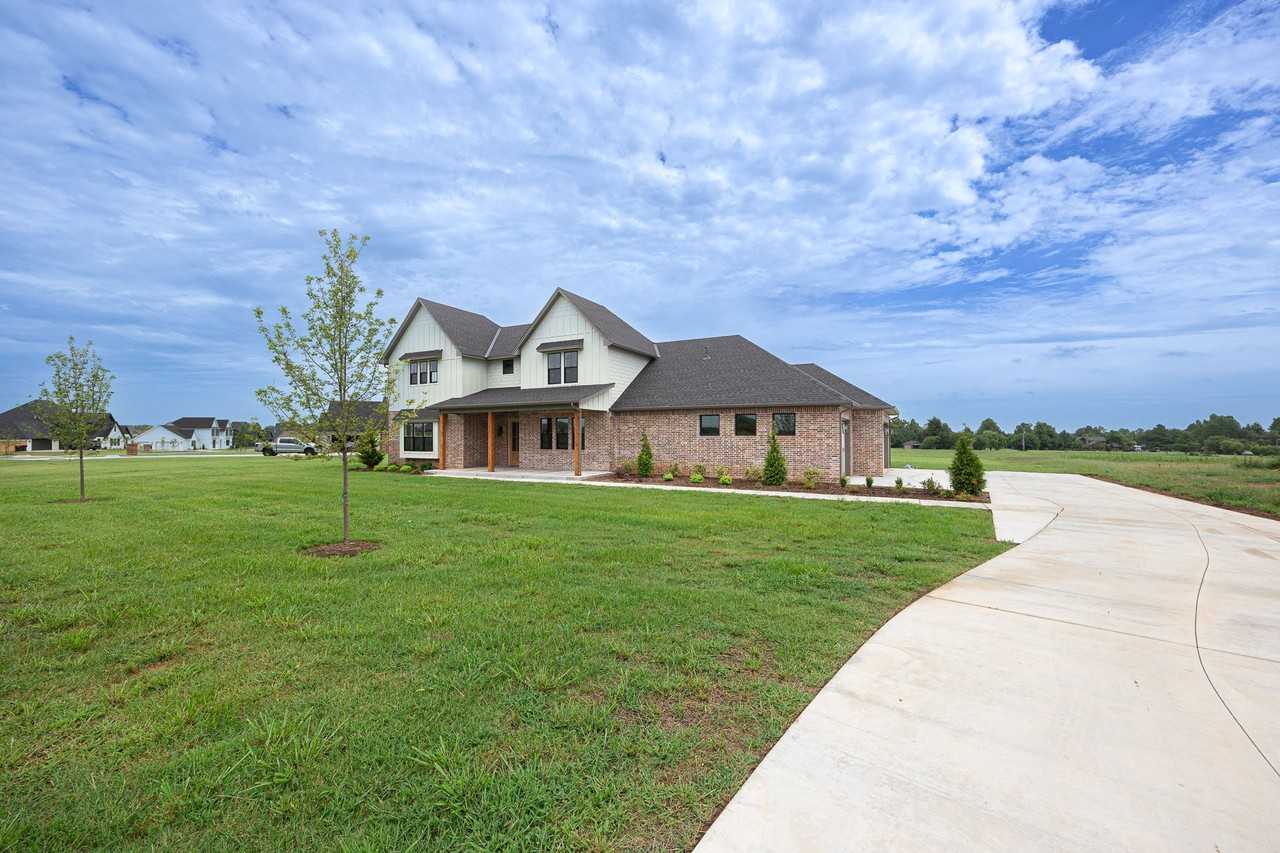 2920 Edgefield Ln #1 - Photo 5 of 50
