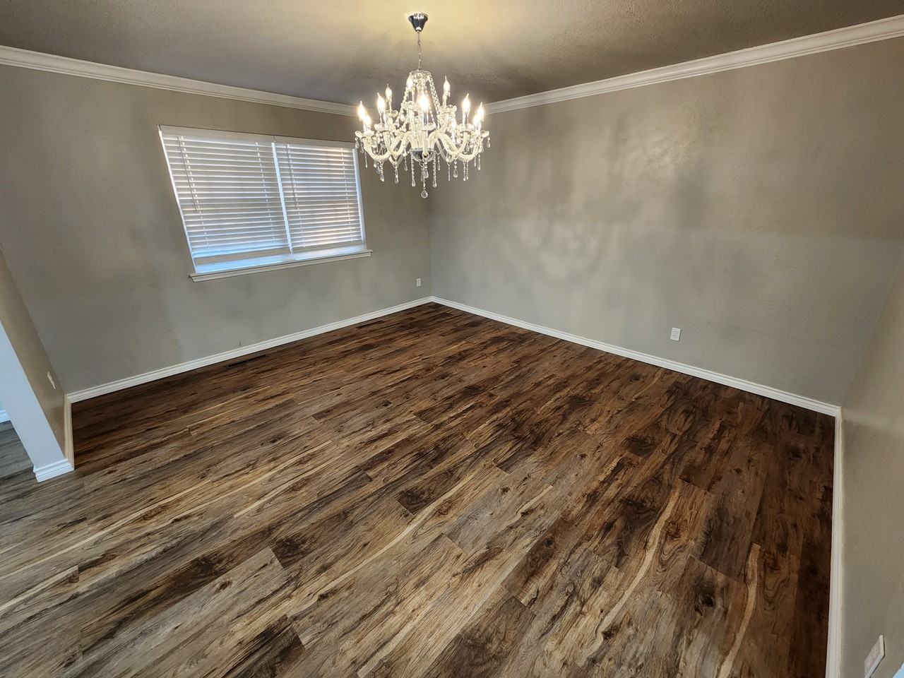 204 S Morrison Dr #1 - Photo 5 of 25