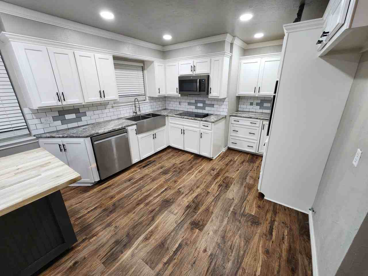 204 S Morrison Dr #1 - Photo 6 of 25