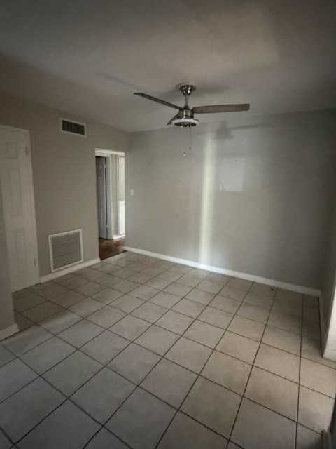 508 Nw 36th Dr #1 - Photo 3 of 35