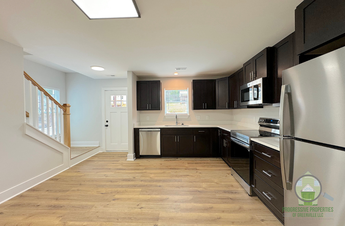 6 Robin Hood Rd #A - Photo 2 of 17