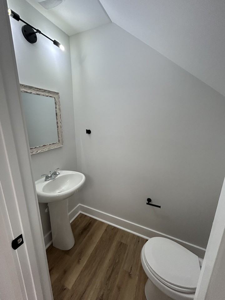 6 Robin Hood Rd #A - Photo 7 of 17