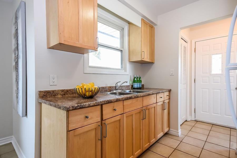 7 Kirk St - Photo 6 of 19