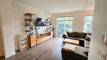 featured image of 3565 135-3565 Baycrest Avenue