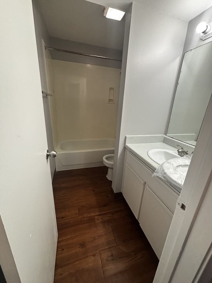2601 Sarah Avenue-484 #484MKT - Photo 5 of 12