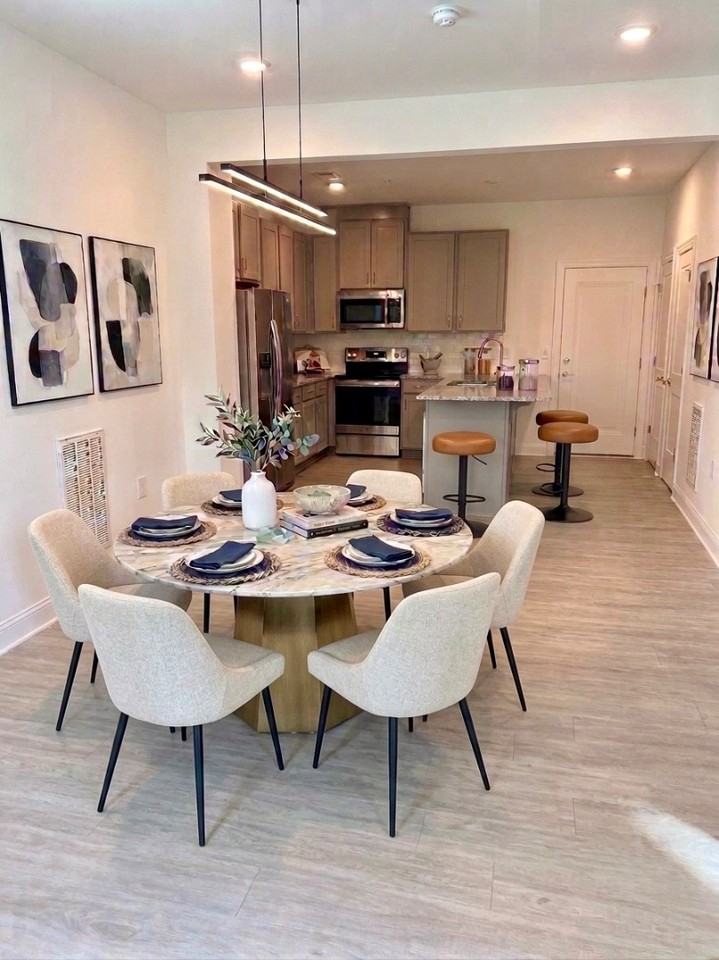 119 N Franklin St - Photo 2 of 20
