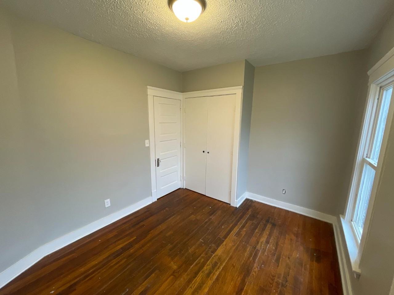 1053 Washington - Photo 3 of 7