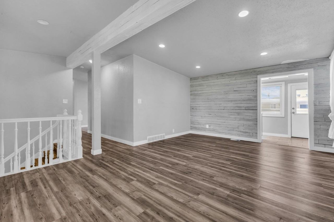 3876 South Lee Maur Street - Photo 5 of 10