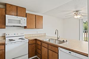featured image of 653 Myrtine St #A