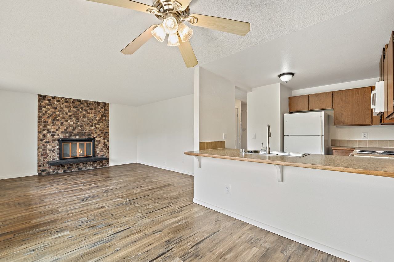 653 Myrtine St #A - Photo 6 of 20