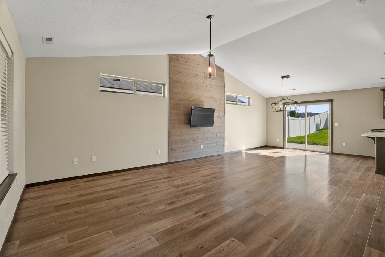 1952 W Yaquina Dr #1 - Photo 6 of 36