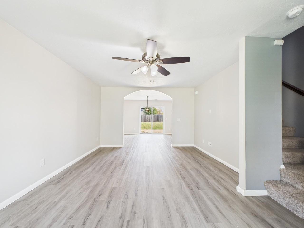 806 Hemlock St - Photo 3 of 14