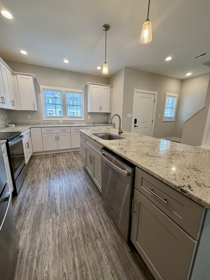52 Cuddington Ln #1 - Photo 7 of 40