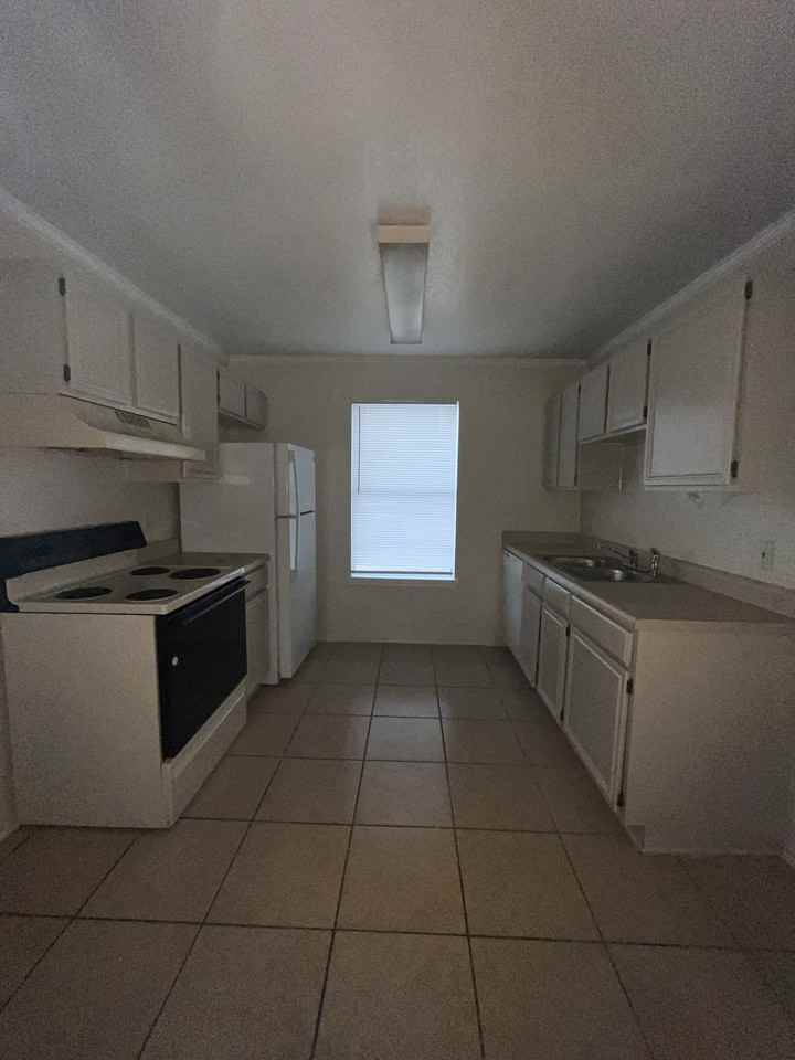 1604 Benttree Dr #A - Photo 3 of 15