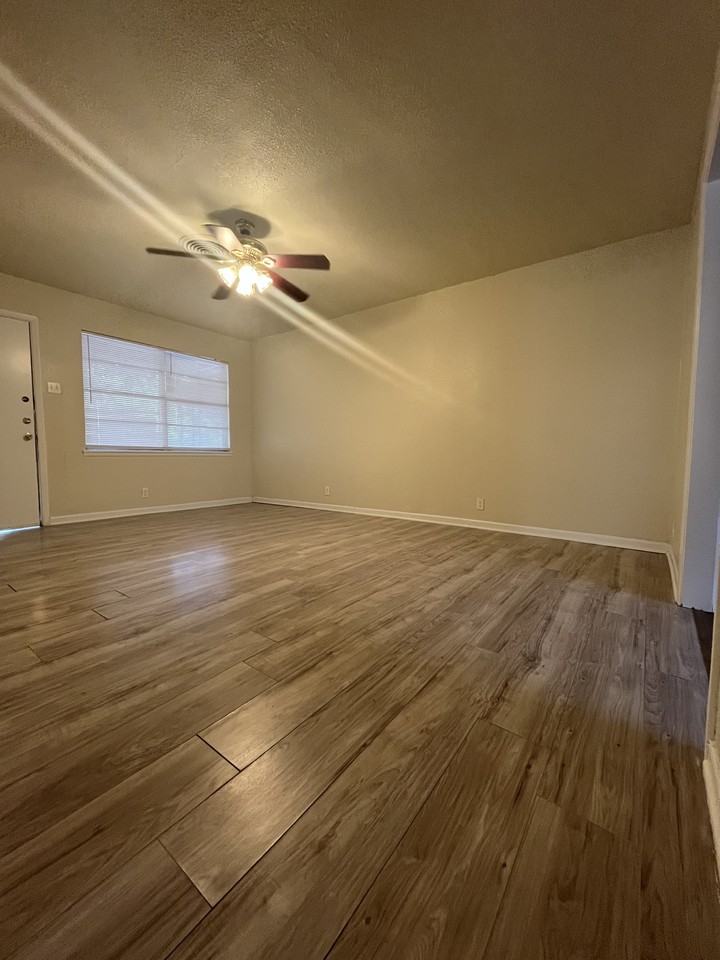 1710 Avalon Rd #1 - Photo 3 of 13