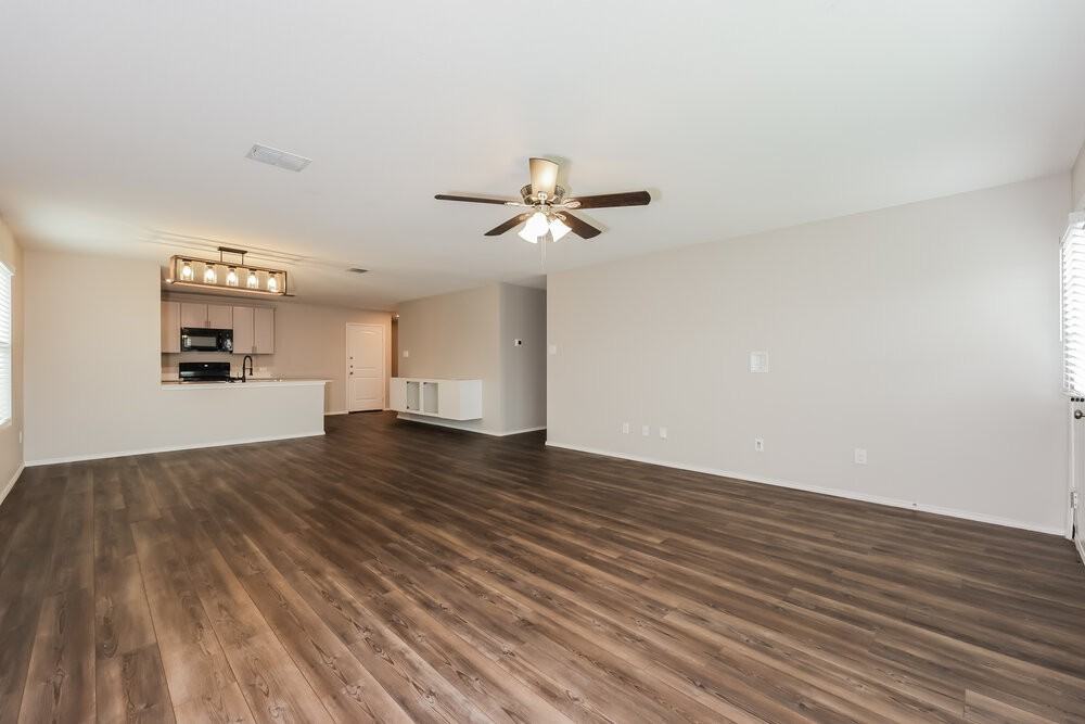 1124 Skyline Dr - Photo 3 of 16