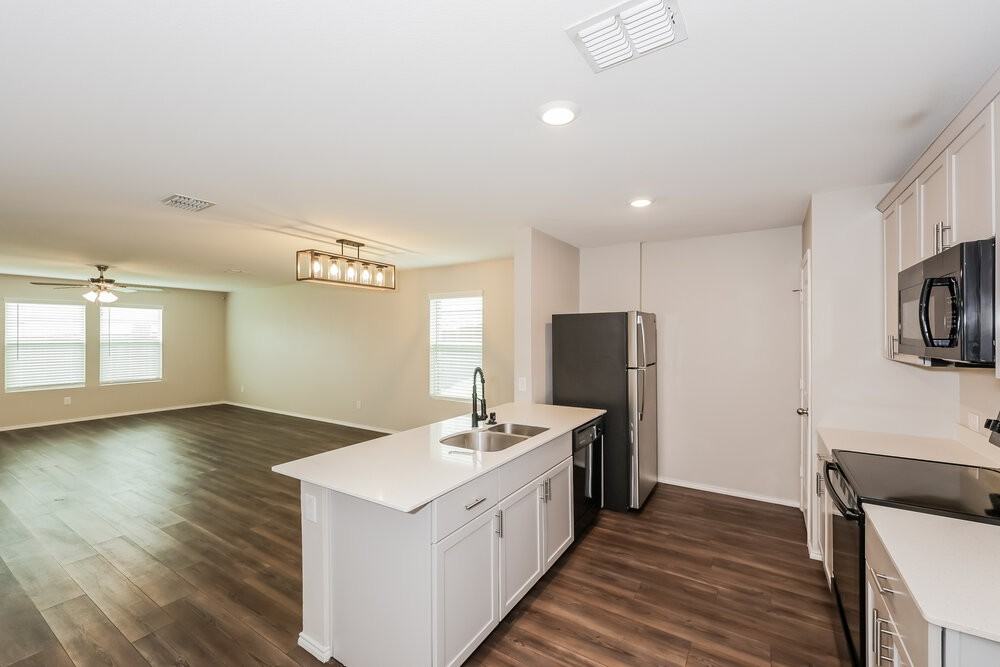 1124 Skyline Dr - Photo 6 of 16