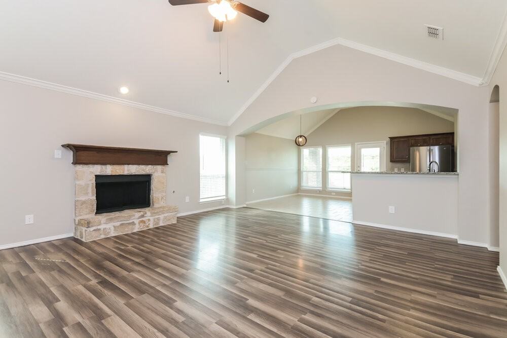 1617 Meadowlark Ln - Photo 5 of 16