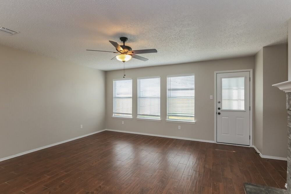 2813 Mcintosh Ct - Photo 3 of 16