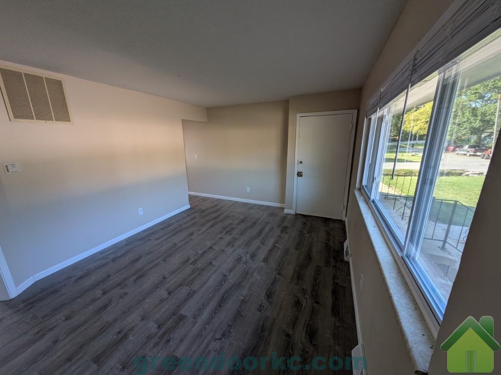 501 S Scott Ave #A - Photo 2 of 10