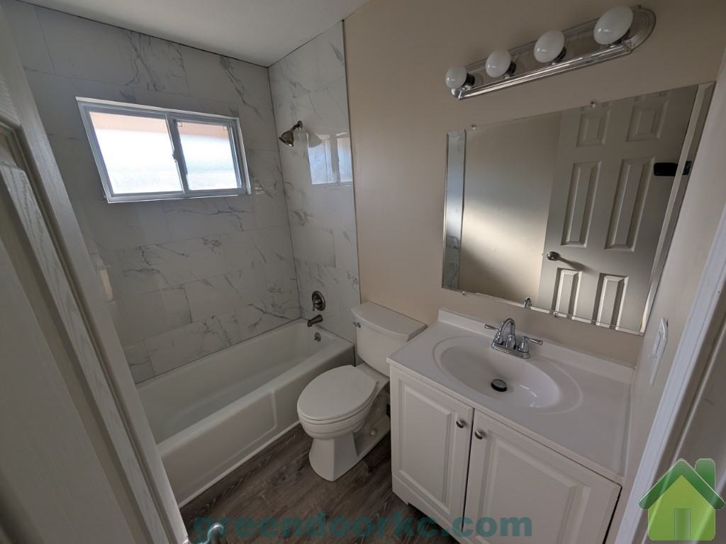 501 S Scott Ave #A - Photo 4 of 10
