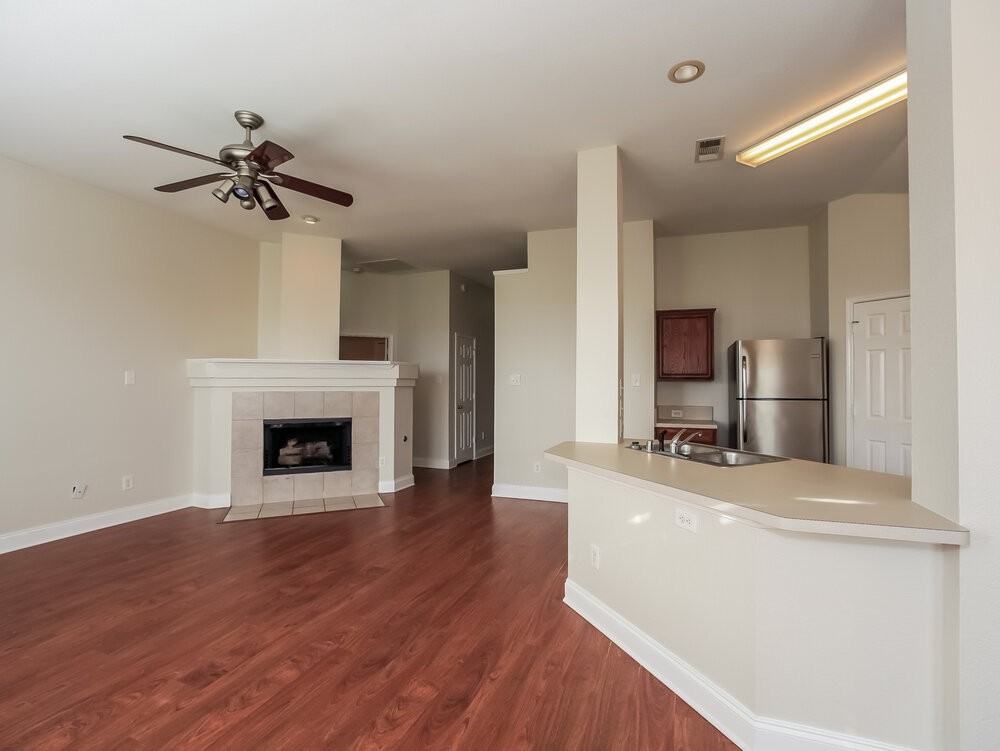 773 Silverbrook Dr - Photo 3 of 14