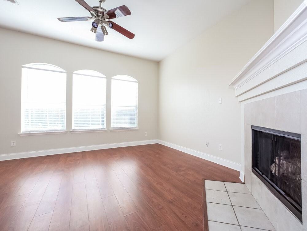 773 Silverbrook Dr - Photo 4 of 14