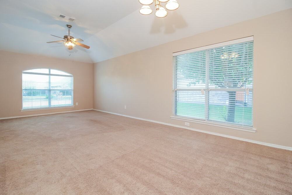 310 Ohara - Photo 3 of 16