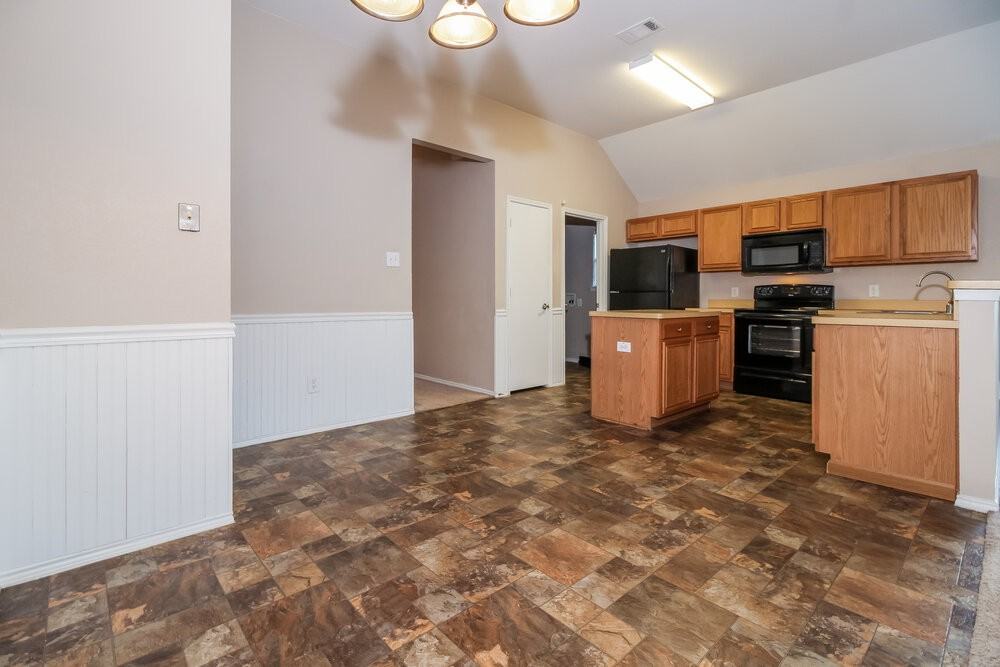 310 Ohara - Photo 7 of 16