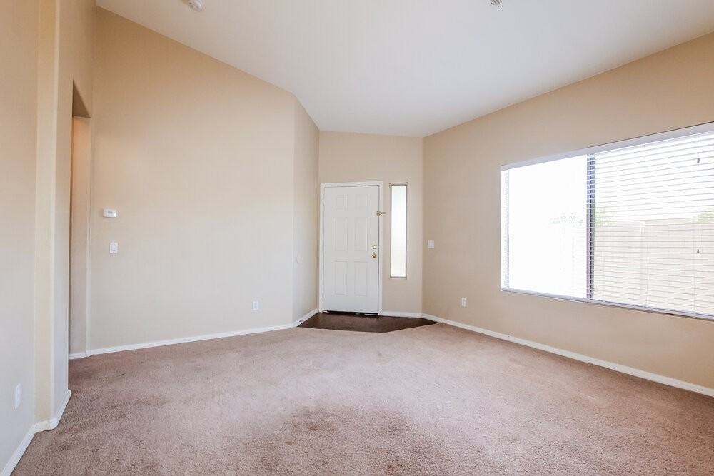 13425 W Gelding Dr - Photo 3 of 16