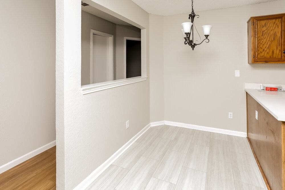 528 Blue Haze Dr - Photo 5 of 16