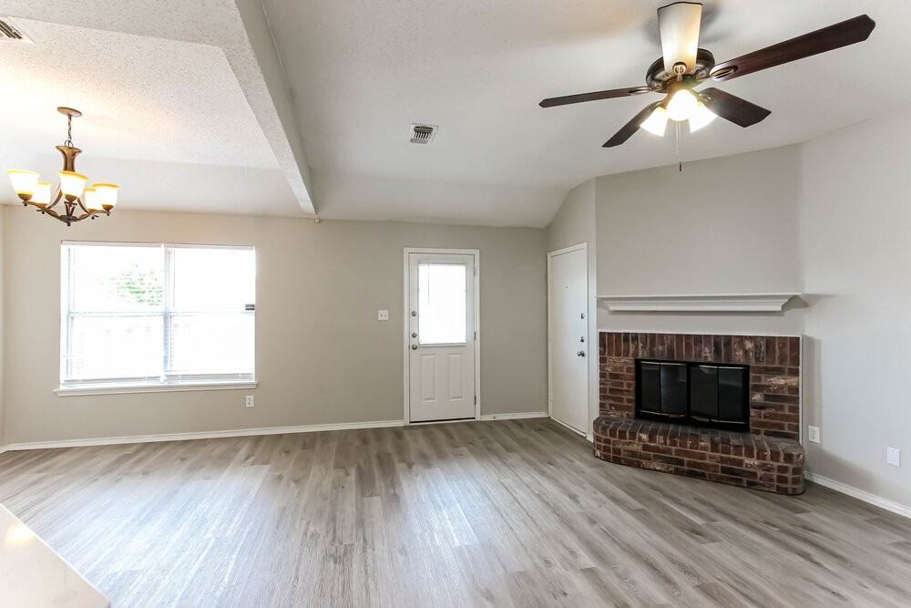 2009 Creek Royal Dr - Photo 4 of 16
