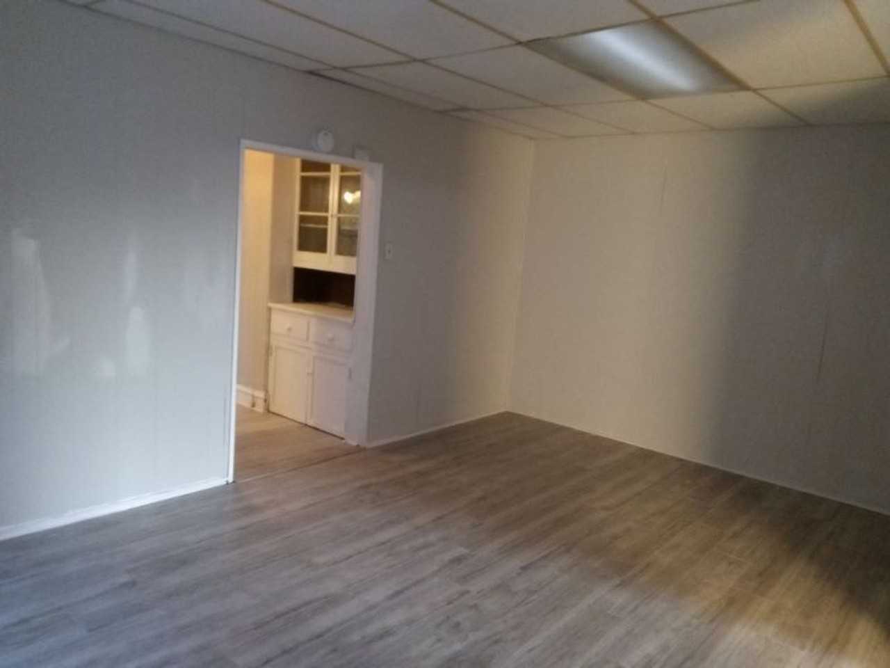 4650 Pope Ave - Photo 2 of 5